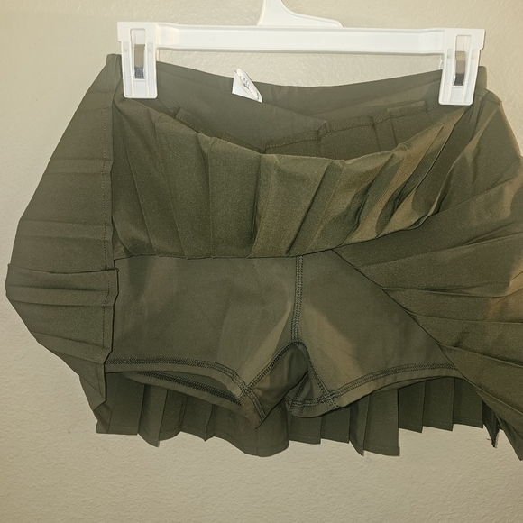 Olive Green Pleated Skirt - Picture 5 of 12